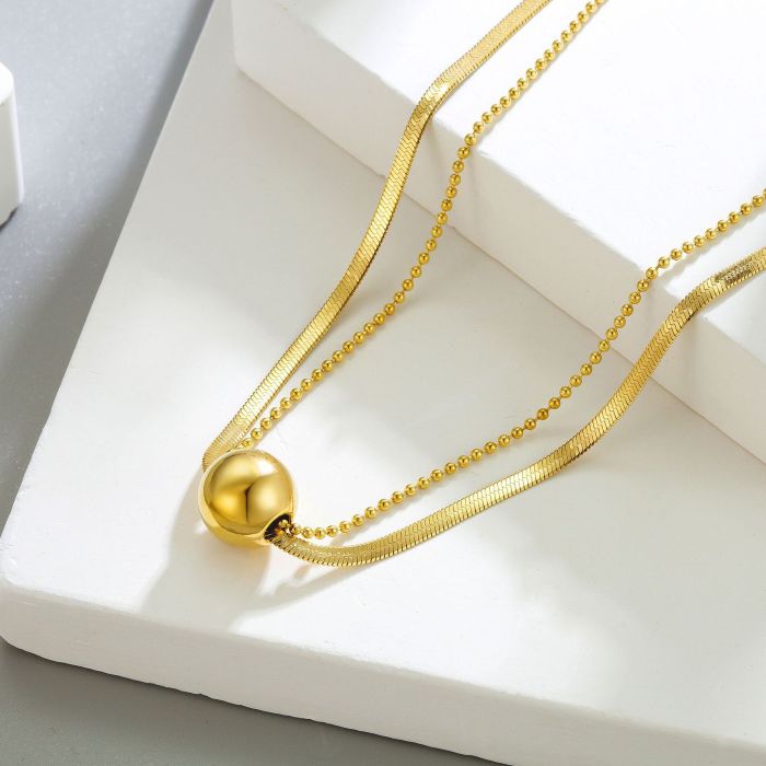 European and American ins trendy fashion personalized multi-layer necklace for women, stylish and versatile geometric titanium steel plated 18k gold collarbone chain