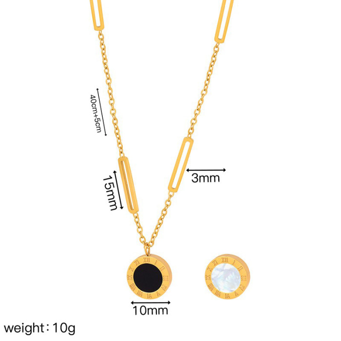 Titanium steel necklace for women, non-fading, black and white double-sided, new light luxury niche design, high-end clavicle chain neck decoration