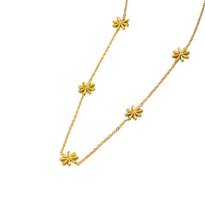 Sweet and elegant floral design, small daisy titanium steel gold-plated necklace, non-fading, same style as worn by internet celebrities