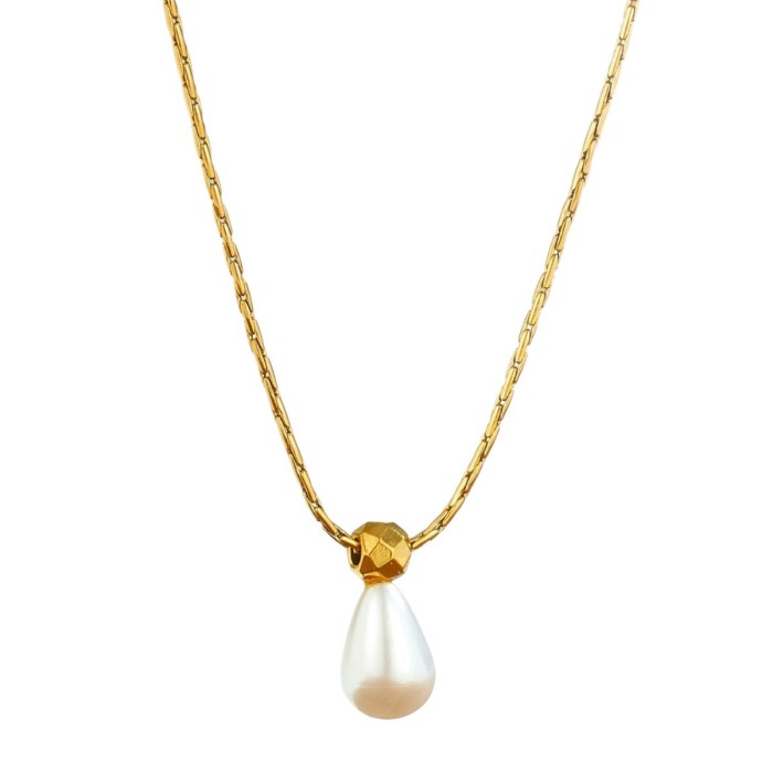 Light luxury and high-end pearl collarbone chain, niche minimalist stainless steel titanium steel water drop shell bead pendant necklace wholesale