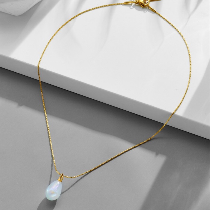 New Water Drop Pearl Pendant Necklace, Simple and Elegant, Versatile 18k Titanium Steel Jewelry Wholesale