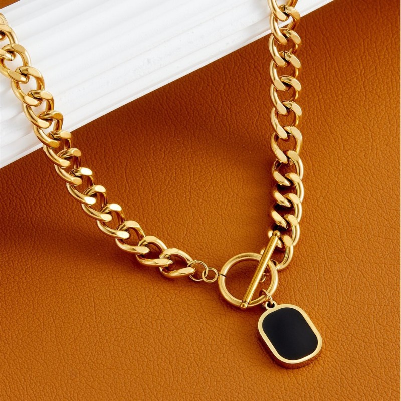 European and American niche design high-end spliced chain imitation white mother-of-pearl pendant necklace for women, minimalist style OT clasp pearl necklace