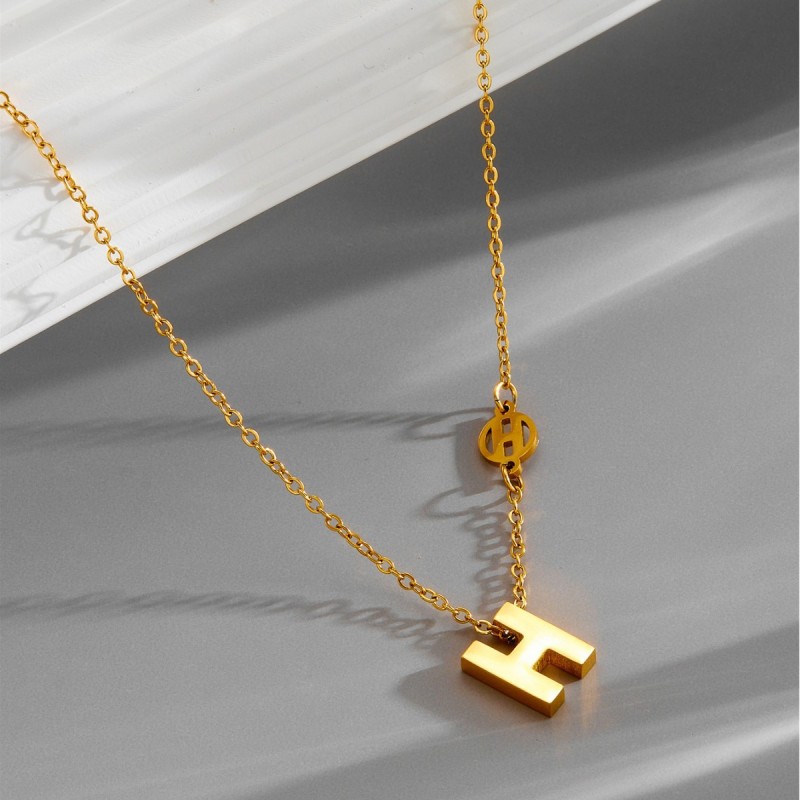 Non-Fading Temperament Entry Lux Gold-Plated Exquisite Titanium Steel Necklace Women's All-Match Fashion Trending Trendy Clavicle Chain Manufacturer