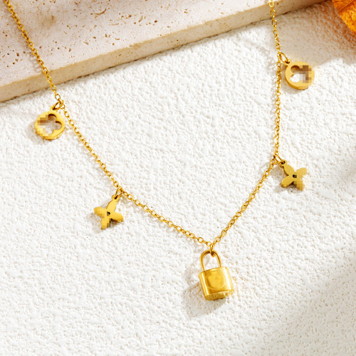 Lock four-leaf clover necklace for women, collarbone chain, 2025 new model, titanium steel, non-fading jewelry, forest style, Korean version