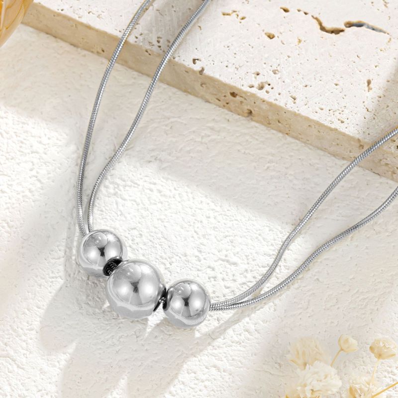 Double-layer titanium steel necklace, French-style choker, snake bone chain, metal ball clavicle chain, simple and high-end design, niche and versatile