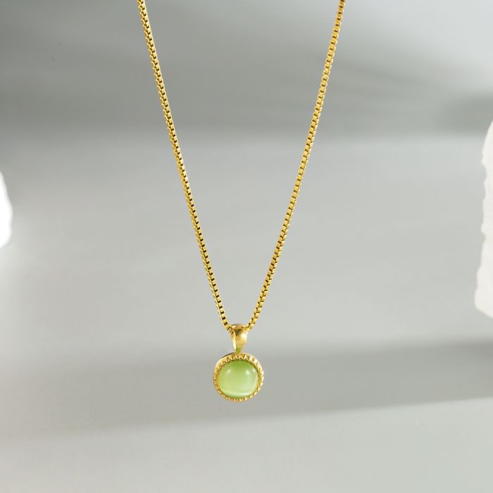 Popular on Instagram in Europe and America: Green Aventurine Natural Stone Necklace with Figaro Chain, Stainless Steel Plated with 18K Real Gold, Simple Design