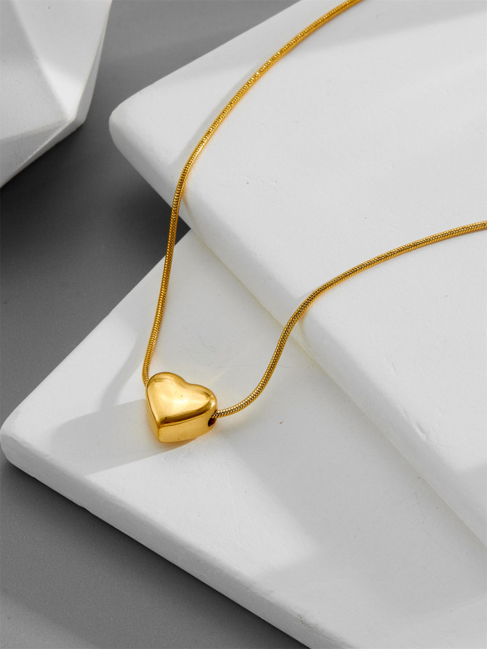 Titanium steel necklace with a light and luxurious feel, plated with real gold, exquisite and non-fading, versatile and fashionable, popular online trend clavicle chain for women, factory direct
