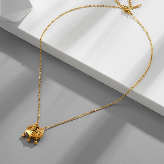 Titanium steel necklace with a light and luxurious feel, plated with real gold, exquisite and non-fading, versatile and fashionable, popular online trend clavicle chain for women, factory direct
