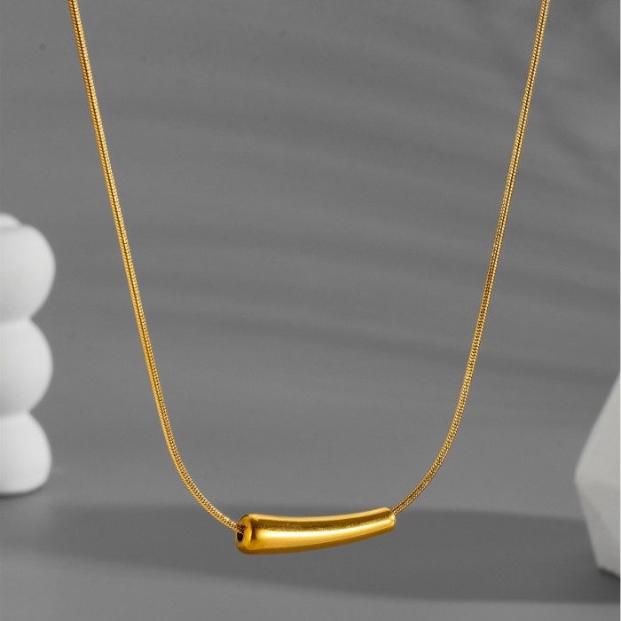 European and American cross-border stainless steel necklaces with exquisite pendant designs, women's light luxury versatile trendy fashion accessories wholesale