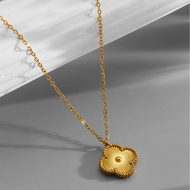 Cross-border jewelry necklace for women, high-end 15mm four-leaf clover double-sided five-flower necklace, titanium steel pendant, hot-selling item on Douyin