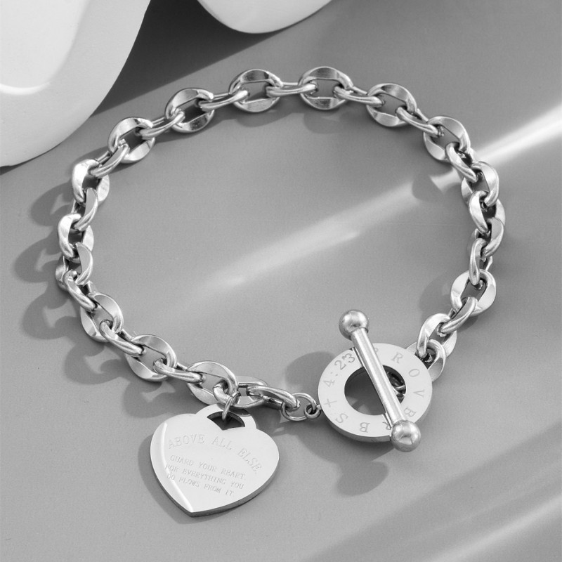 European and American cross-border titanium steel bracelets for women, Korean style stainless steel color-retaining zirconia inlaid jewelry, simple and fashionable mixed styles wholesale