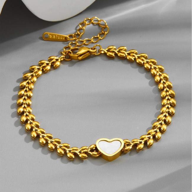Vacuum-plated heart-shaped titanium steel bracelet collection, non-fading, light luxury, high-end stainless steel jewelry for women, cross-border European and American style
