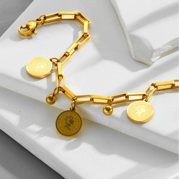 European and American cross-border Korean style trendy titanium steel hip-hop personalized fashion retro queen portrait round pendant bracelet wholesale