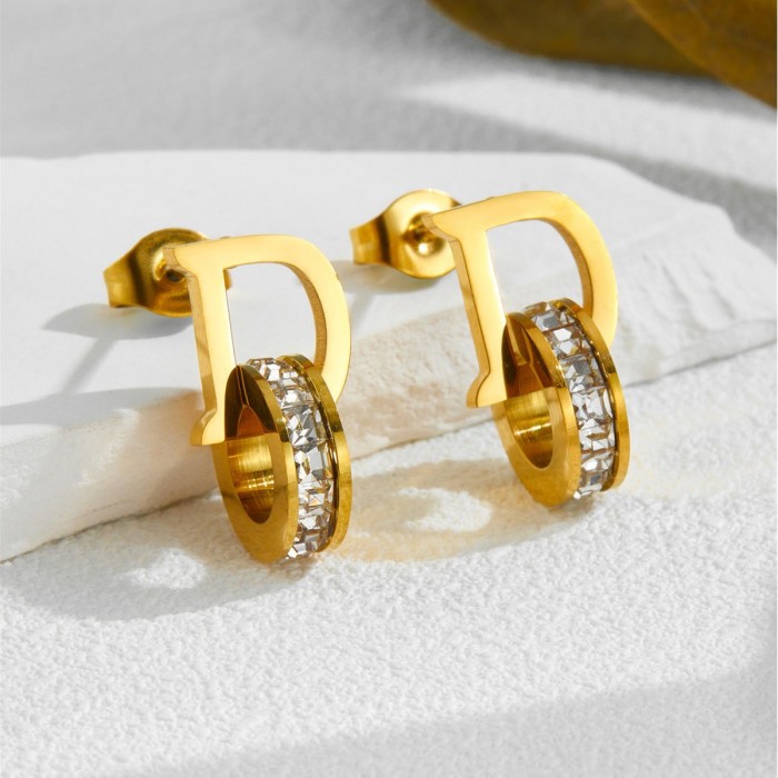Non-fading earrings for women with letters, stylish and unique Korean version, fashionable titanium steel earrings, minimalist trendy internet celebrity ear accessories