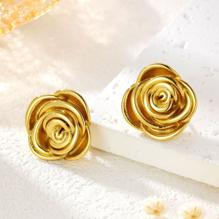 Cross-border bestseller stainless steel rose-shaped earrings, European and American light luxury high-end elegant floral stud earrings