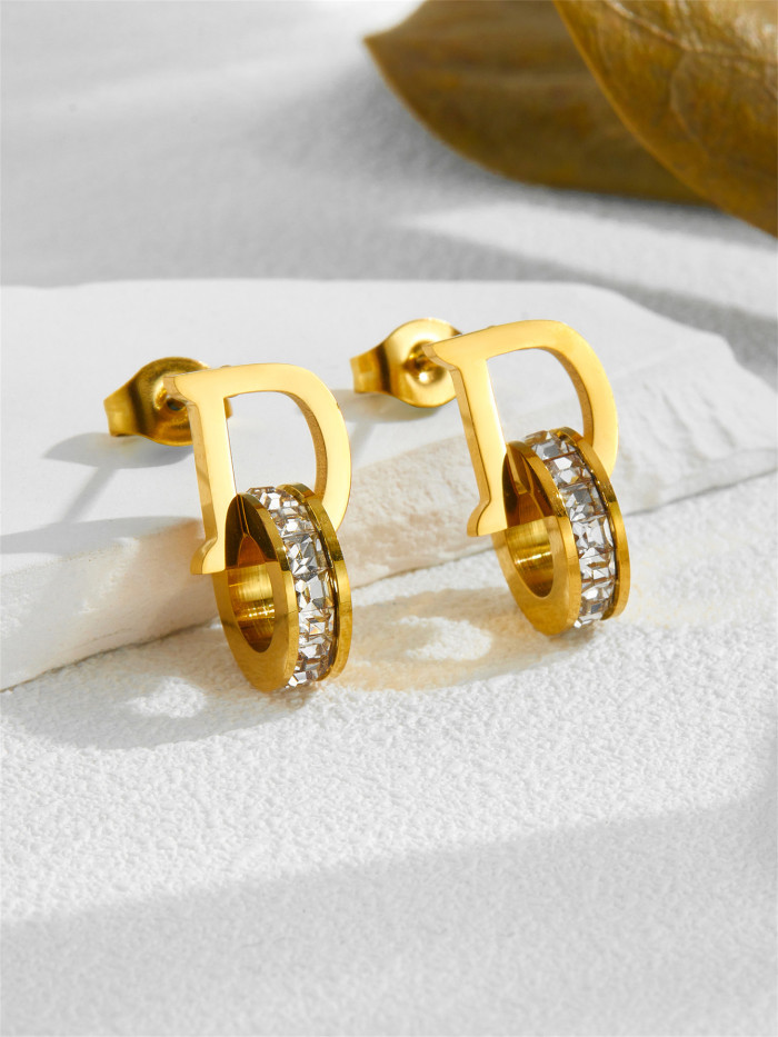 Non-fading earrings for women with letters, stylish and unique Korean version, fashionable titanium steel earrings, minimalist trendy internet celebrity ear accessories