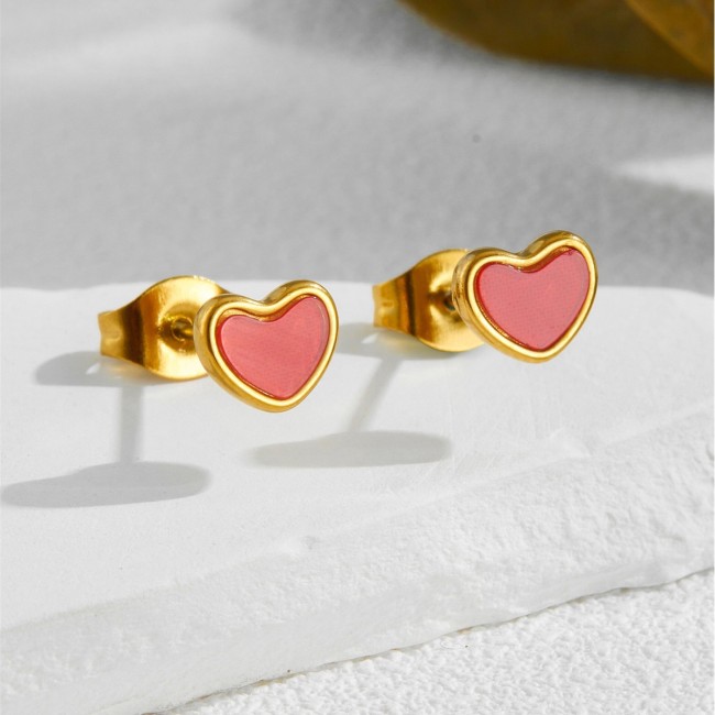 New 2024 red heart-shaped earrings for women, light luxury niche design earrings, popular stylish ear accessories