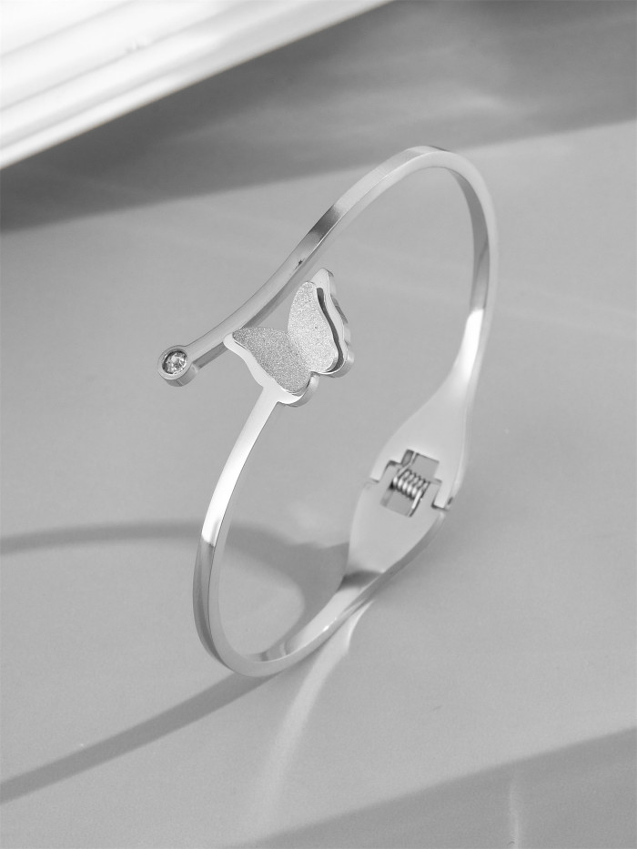 Cross-border live streaming bestseller: Frosted butterfly bracelet for women, elegant fairy style, non-fading and waterproof, wholesale