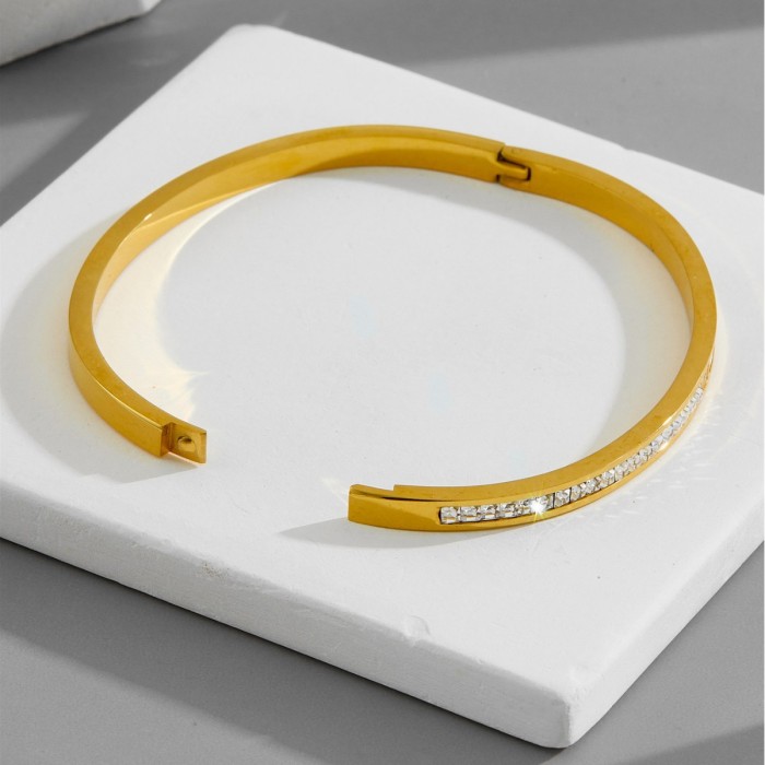 Starry Sky Non-Fading Bracelet for Women, European and American Business Style Stainless Steel Clasp, Gift for Best Friend, Wholesale Jewelry