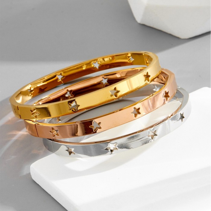 Cross-border bestseller: American-style pentagram hollow titanium steel clasp bracelet, simple and versatile, light luxury with a high-end feel