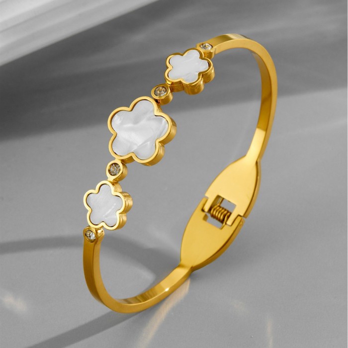 Cross-border best-selling titanium steel bracelet for women, five-leaf flower imitation shell, non-fading, versatile bracelet, trendy, light luxury, high-end jewelry