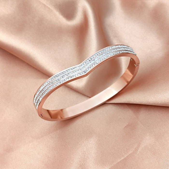 European and American style large artistic bracelet, round wide titanium steel clasp bracelet for women, simple three-row diamond-encrusted cross-border bestseller