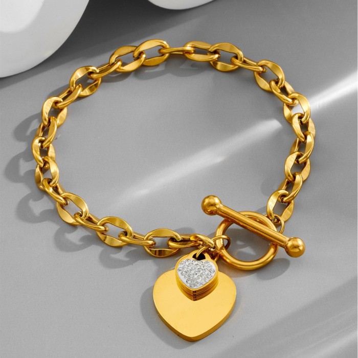 New bracelet accessories wholesale, European and American fashion, heart-shaped stainless steel jewelry, personalized OT clasp, high-end titanium steel bracelet