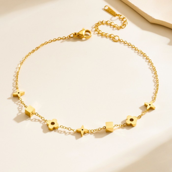 Summer 2025 New Luxury Niche Girls' High-End 18K Gold Titanium Steel Anklet for Women, Non-Fading Foot Chain Wholesale