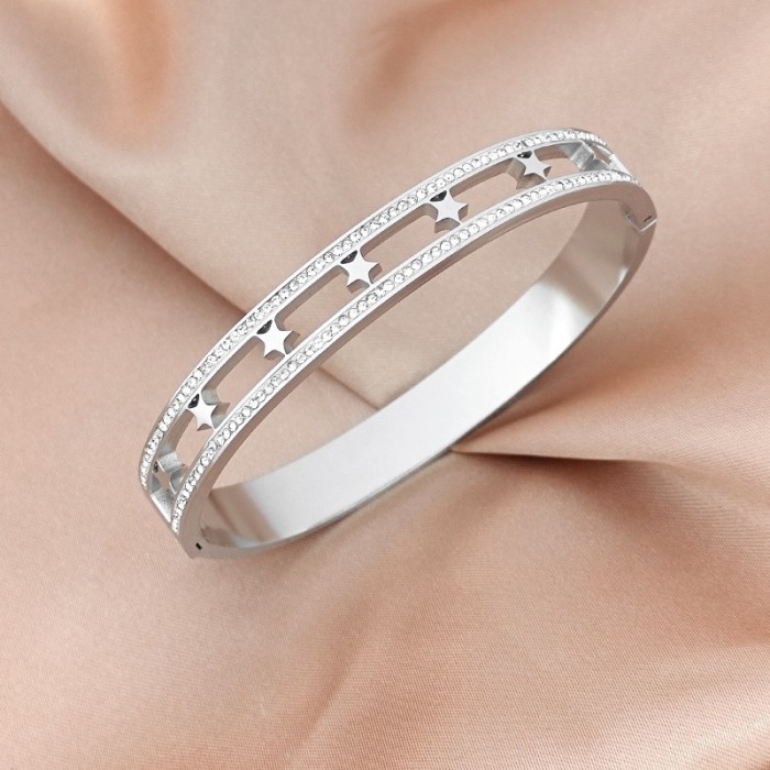 Unique design European and American titanium steel hollow double row diamond-encrusted titanium steel bracelet for women, star bracelet, trendy wristband