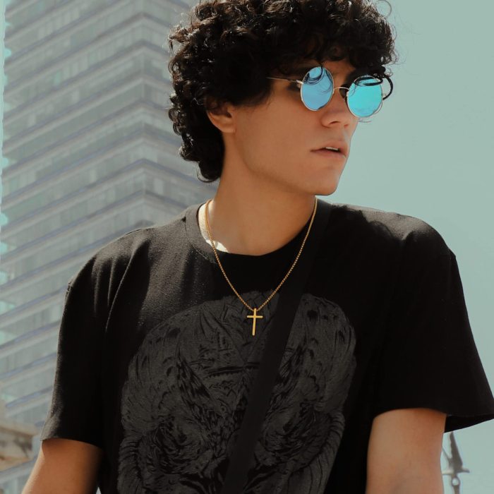 New cross-border stainless steel double-layer twisted chain necklace with perforated cross pendant, hip-hop necklace for men and women