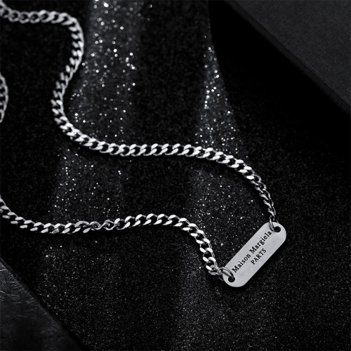 Dongdaemun letter square pendant collarbone chain, trendy ins-style necklace, unisex accessory, minimalist ins-style