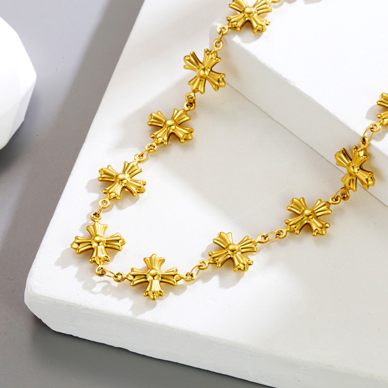 European and American Roman Byzantine style vintage brass gold-plated carved cross niche personality short necklace collarbone chain
