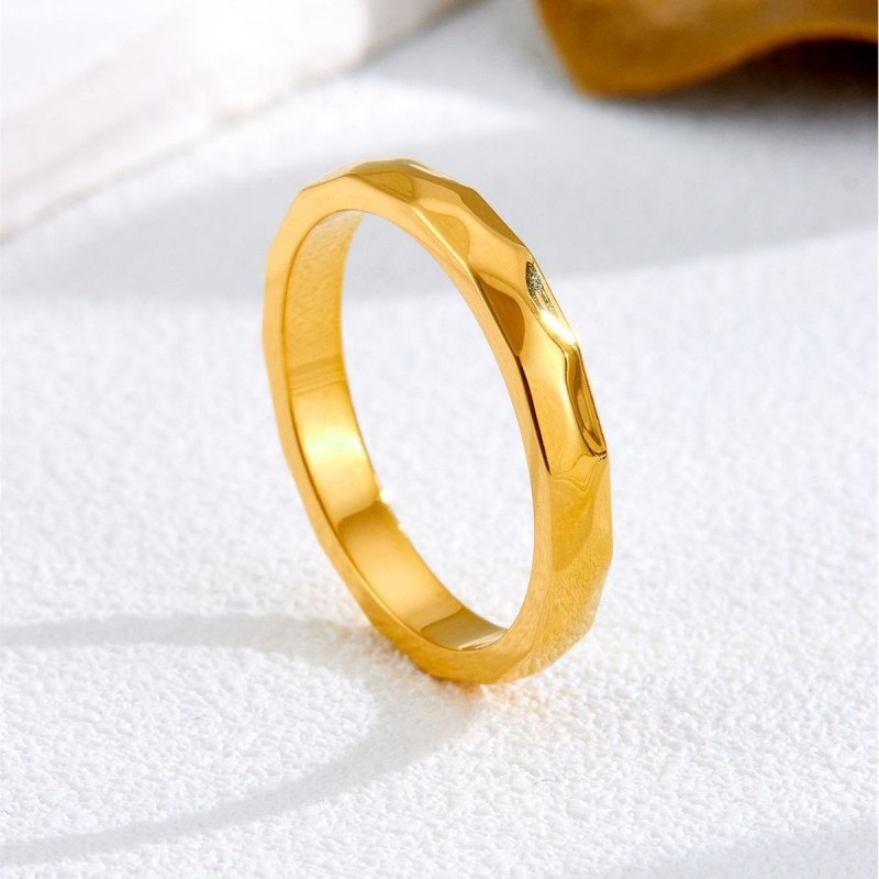 Exquisite ultra-shiny multi-faceted prismatic ring for women, simple and minimalist ins-style, with a high-end design, unique and niche, light luxury