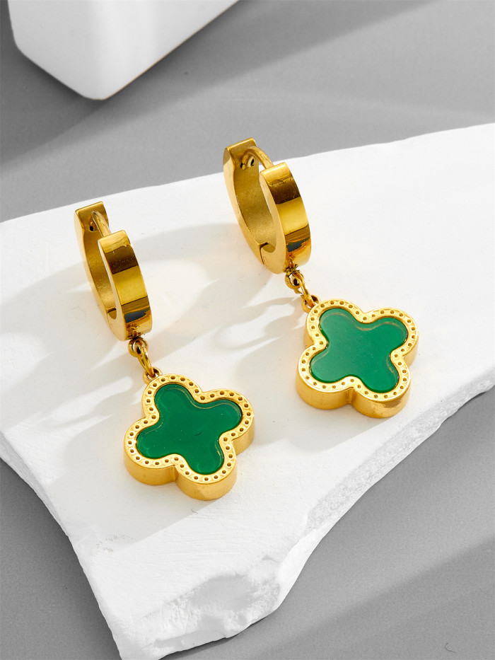 Korean-style Lucky Four-leaf Clover Titanium Steel Earrings, Simple and Versatile Short Earrings, Light Luxury 18K Go...