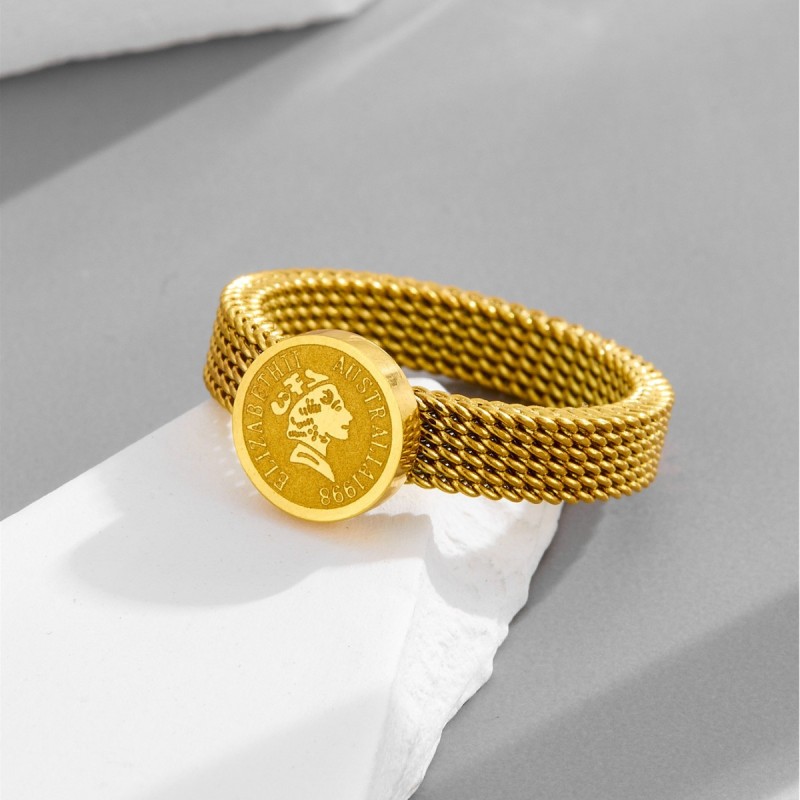 Queen portrait grid ring for women, high-end fashion, personalized titanium steel index finger ring, high-end light luxury, niche design on Instagram