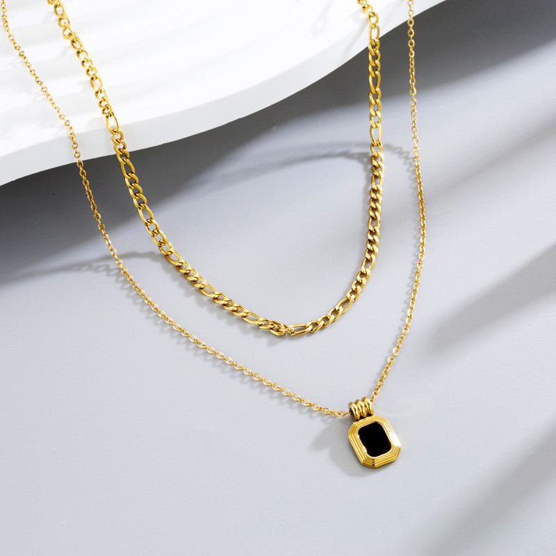 French-style niche Instagram-inspired elegant commuter layered double pendant black square pendant high-end women's collarbone necklace