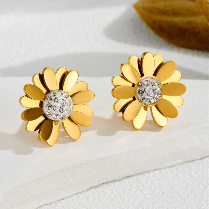 2 pieces of 18K stainless steel asymmetric small daisy earrings, stylish and simple, suitable for women's daily wear