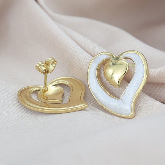 Fashionable heart-shaped earrings for women, titanium steel, non-fading, popular cross-border sales, simple heart-shaped earrings, stainless steel earrings