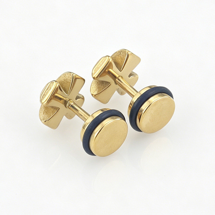 Titanium steel cross earrings for men and women, trendy hip-hop personalized fashion earrings, simple European and American style trendy earrings