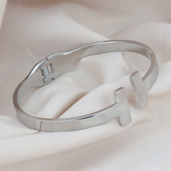 European and American minimalist double-T letter titanium steel open bracelet for women, light luxury with a high-end feel, rose gold and silver color couple's bracelet