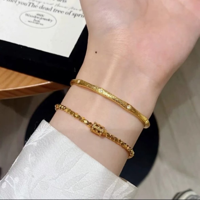 New popular gold-colored sparkling bead slim waist bracelet for women, light luxury niche high-end dazzling bracelet wholesale
