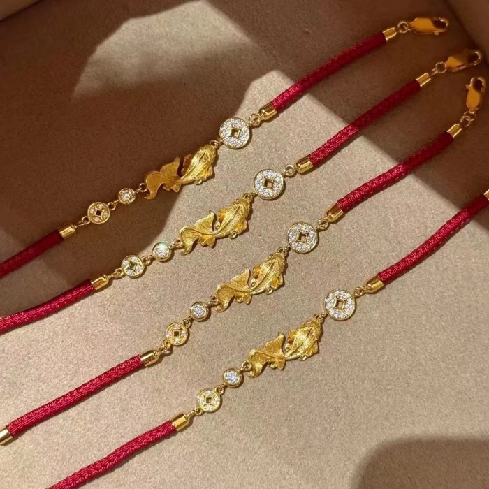 New Chinese-style retro elegant red string braided bracelet with koi fish and coins, featuring a high-end feel, adorned with diamonds, luxurious and exquisite hand jewelry