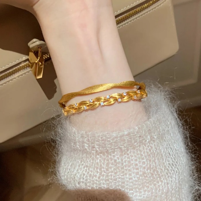 New Chinese-style brushed willow leaf bracelet, fashionable, light luxury, high-end feel, gold-plated, diamond-embellished tree leaf bracelet jewelry for women