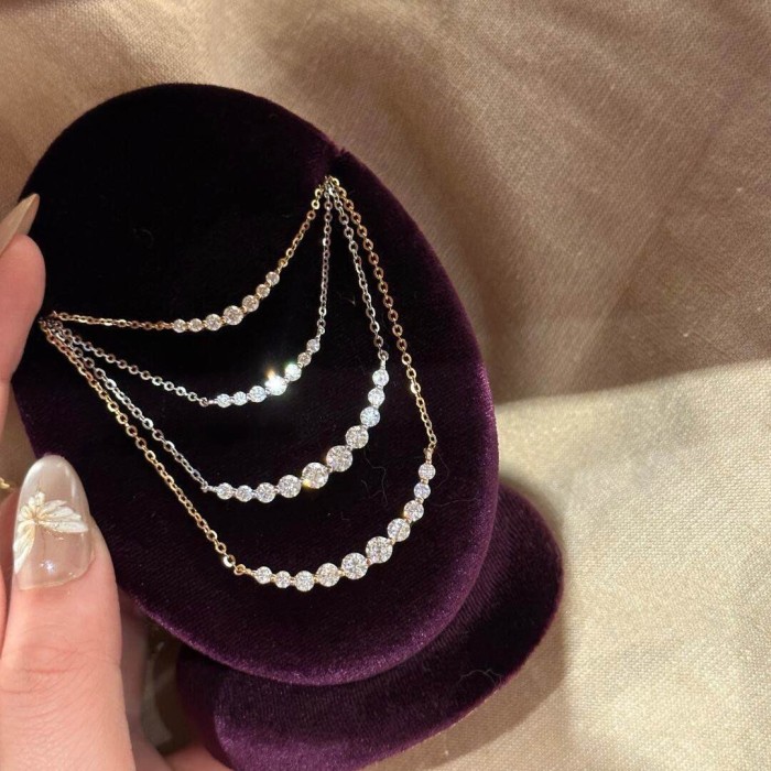 Moissanite smile necklace, fashionable and versatile, inlaid with zircon, collarbone chain, niche design, high-end feel for women