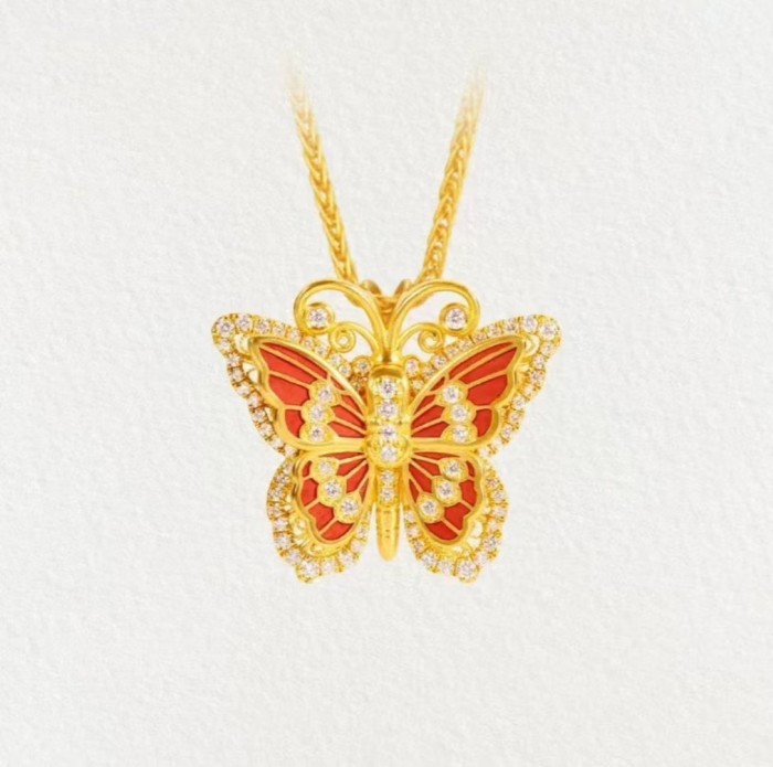 Palace-style enamel inlaid with diamonds and zircon, vintage resin filigree colorful butterfly pendant diamond necklace, elegant new Chinese style gold