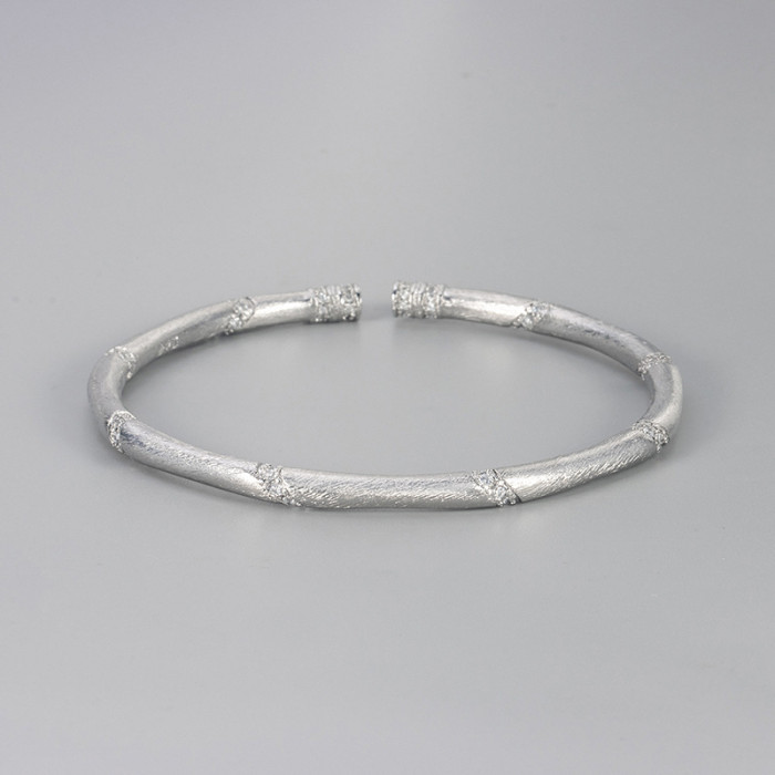 Retro Brushed Bamboo and Rattan Bracelet with a Perfectly Round Design, Featuring Traditional Chinese Style and a Nic...