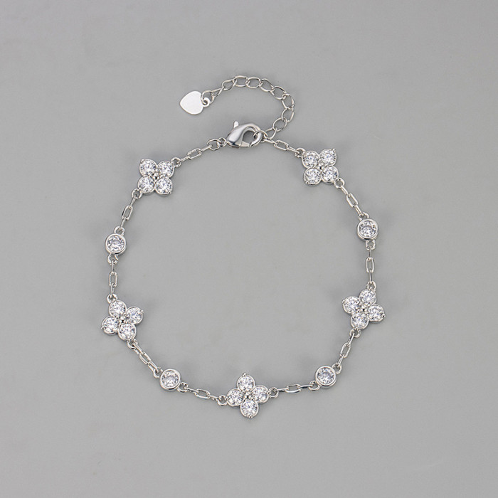 French-style Stone-Encrusted Four-leaf Clover Bracelet for Women, Featuring a Light Luxury Fashion Style and a High...