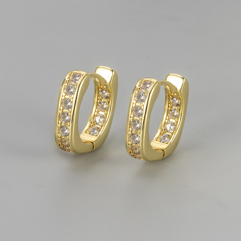 Minimalist Micro-inlaid Zircon Square Earrings for Women, Fashionable Versatile Geometric Earrings, Light Luxury Nich...