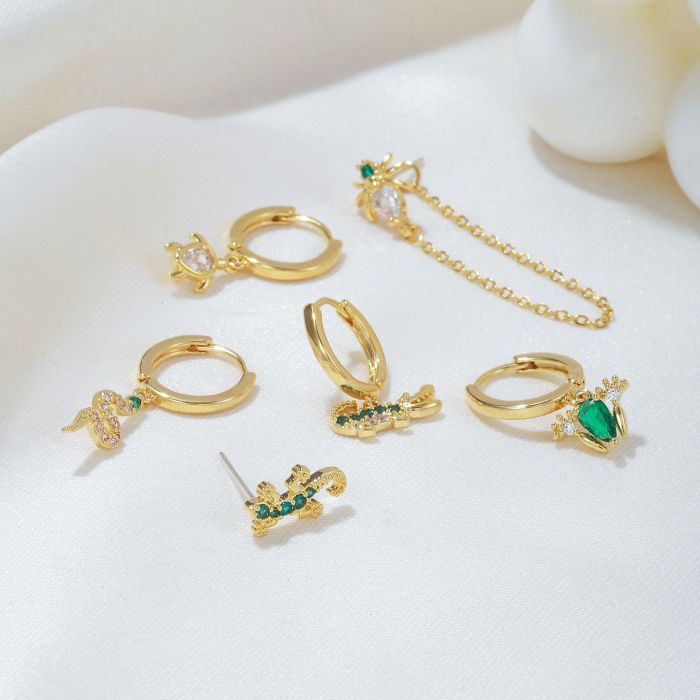 Fashionable and Creative New Animal Ear Cuffs for Women, Popular in Europe and America, Tassel Style Spider and Frog...