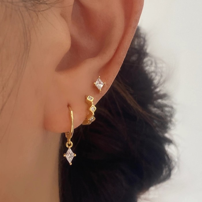 Amazon's Best-selling Zircon-studded Fashion Diamond-shaped Pendant Women's Earrings Three-piece Set, Fresh, Elegant,...